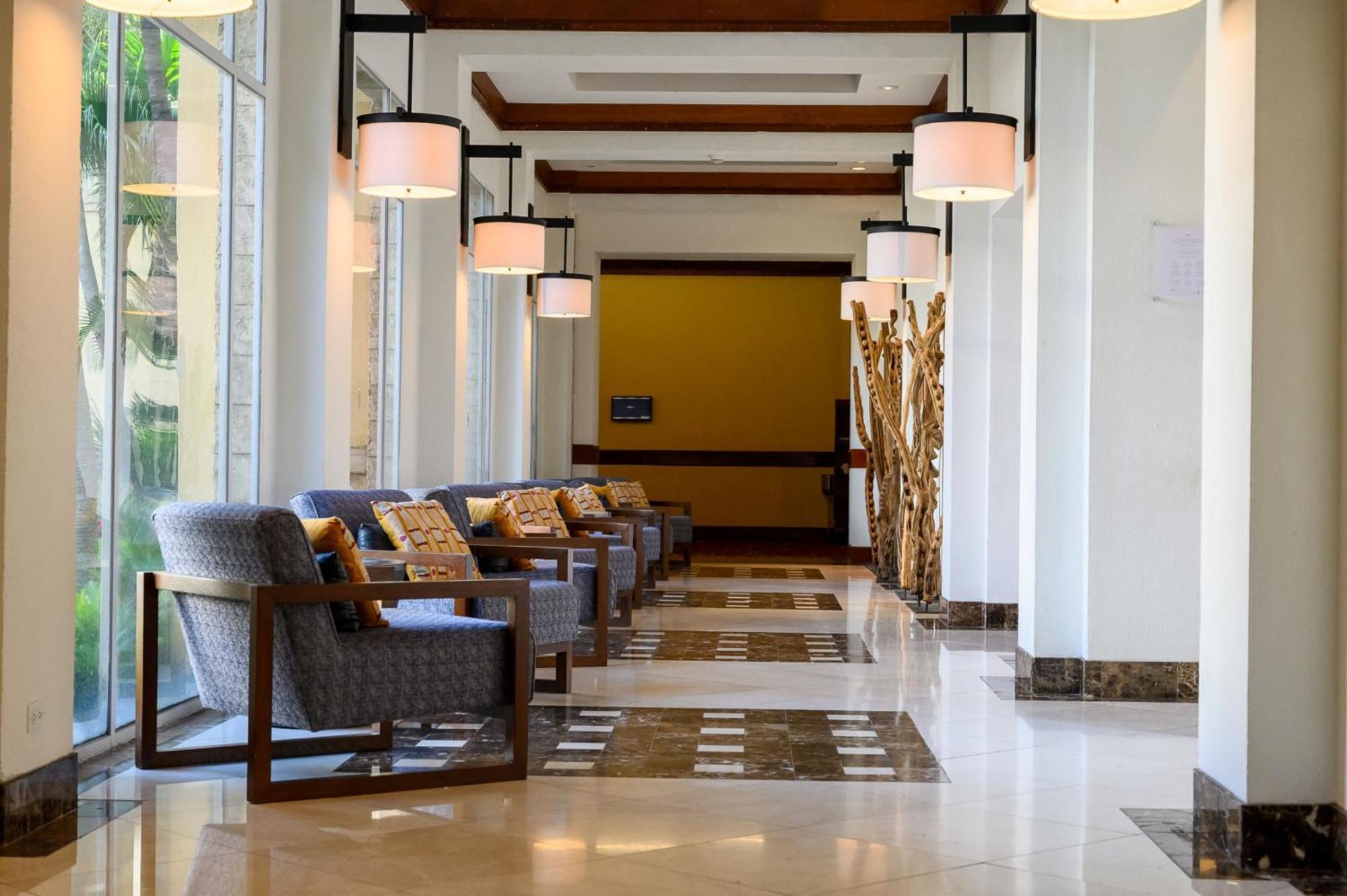 מלון Real Intercontinental Metrocentro Managua By Ihg מראה חיצוני תמונה
